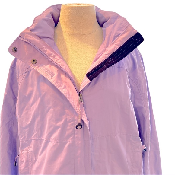 Vintage L.L. Bean Winter Jacket w/ a Hood & Pockets; in Excellent Condition! - Picture 6 of 11